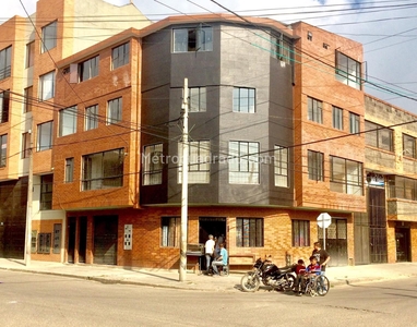 Edificio de Apartamentos en Venta, PUENTE ARANDA