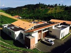 Casa de campo de alto standing de 2300 m2 en venta Manizales, Colombia