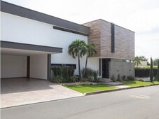 Vivienda de alto standing de 1000 m2 en venta Cali, Colombia