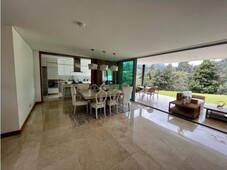 Vivienda de alto standing de 1680 m2 en venta Medellín, Departamento de Antioquia