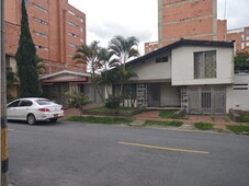 Vivienda exclusiva de 450 m2 en venta Medellín, Colombia
