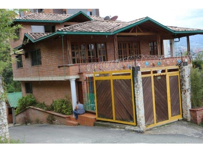 Casa de campo de alto standing de 3590 m2 en venta Sabaneta, La Estrella, Departamento de Antioquia