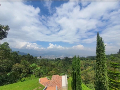 Casa de campo de alto standing de 370 m2 en alquiler Envigado, Departamento de Antioquia