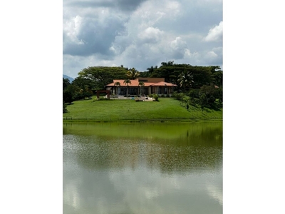 Casa de campo de alto standing de 7359 m2 en venta Pereira, Colombia