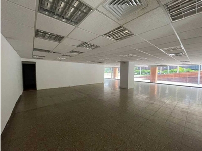 Exclusiva oficina de 326 mq en alquiler - Medellín, Colombia