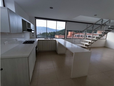 Piso de lujo de 170 m2 en alquiler en Medellín, Departamento de Antioquia