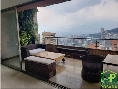 Piso de lujo de 265 m2 en alquiler en Medellín, Departamento de Antioquia