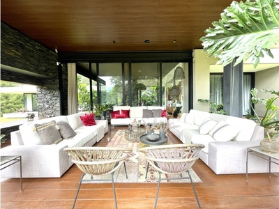 Vivienda exclusiva de 8900 m2 en venta Envigado, Departamento de Antioquia
