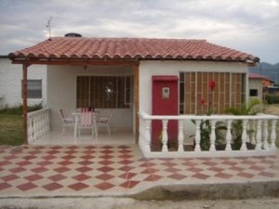 Vendo hermosa casa en condominio campestre, ubicada en Nariño Cundinamarca a 20 - Nariño
