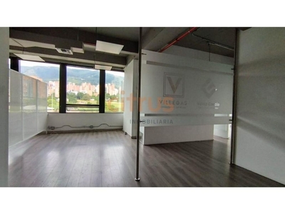 Exclusiva oficina de 136 mq en venta - Medellín, Colombia