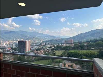 Piso de lujo de 69 m2 en alquiler en La Estrella, Colombia