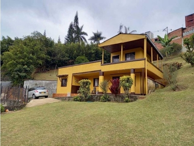 Vivienda exclusiva de 1600 m2 en venta Sabaneta, Colombia