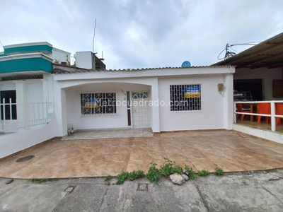 Casa en Venta, El Mora