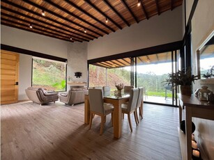 Casa de campo de alto standing de 3 dormitorios en venta Medellín, Colombia