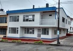 Se vende casa Villavicencio urb Guatiquia junto a centros comerciales esquinera - Villavicencio