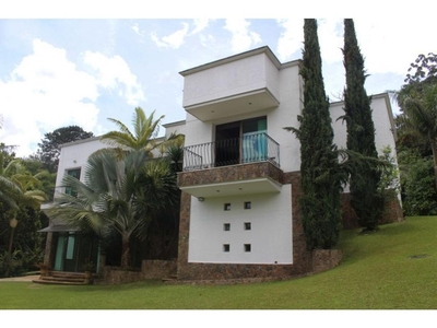 Vivienda exclusiva de 3000 m2 en venta Medellín, Departamento de Antioquia
