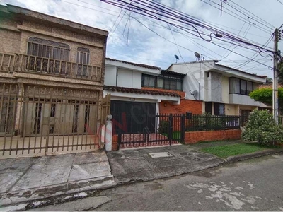 Venta casa dos plantas en el barrio Limonar, Sur, Cali , Valle del Cauca, Colombia