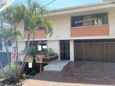 Casa en renta en Santa Monica Residencial, Cali, Valle del Cauca | 317 m2 terreno y 317 m2 construcción
