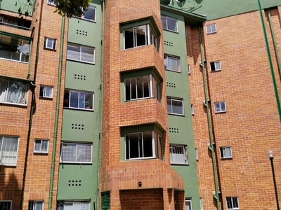 Apartamento en venta Conjunto Residencial Alcaparros De Sauzalito, Carrera 69b #24-10, Bogotá, Colombia