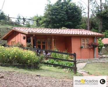 Venta Casas Santa Elena 869 mts² 9 alcobas