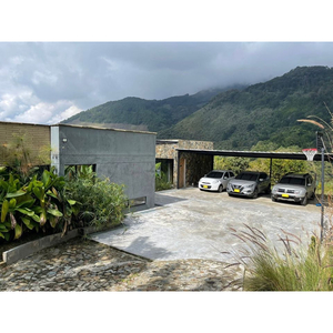 Casa Campestre De 2500 M2 En Norteamerica Bello – Antioquia