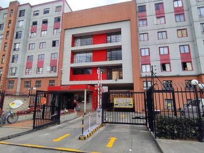 Apartamento en venta en Ciudad Hayuelos, Bogotá, Cundinamarca | 69 m2 terreno y 72 m2 construcción