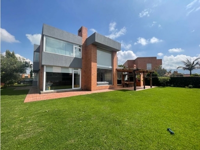 Casa de campo de alto standing de 1006 m2 en venta Cajicá, Cundinamarca