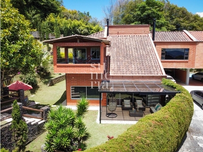 Casa de campo de alto standing de 1400 m2 en venta Medellín, Departamento de Antioquia