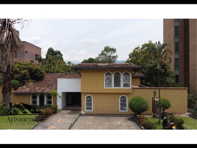 Casa de campo de alto standing de 16 dormitorios en venta Medellín, Departamento de Antioquia
