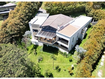Casa de campo de alto standing de 1630 m2 en venta Envigado, Departamento de Antioquia