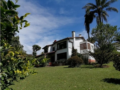 Casa de campo de alto standing de 4 dormitorios en venta Rionegro, Colombia