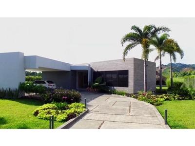 Casa de campo de alto standing de 1973 m2 en venta Pereira, Colombia