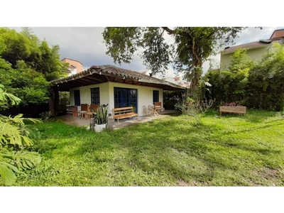 Casa de campo de alto standing de 5 dormitorios en venta Armenia, Colombia