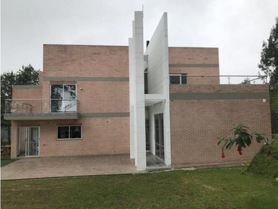 Casa de campo de alto standing de 5800 m2 en venta Envigado, Colombia