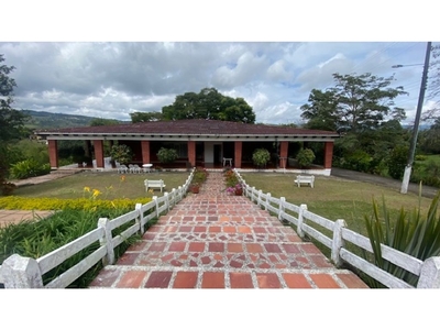 Cortijo de alto standing de 21340 m2 en venta Dagua, Departamento del Valle del Cauca