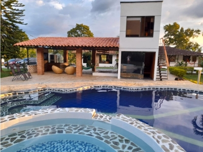 Exclusivo hotel de 24000 m2 en venta Quimbaya, Colombia
