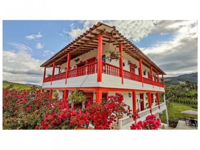 Hotel con encanto de 1527 m2 en venta Jericó, Colombia