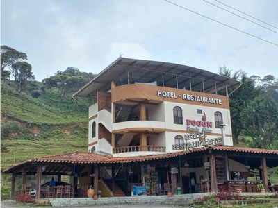 Hotel con encanto de 253 m2 en venta Medellín, Departamento de Antioquia