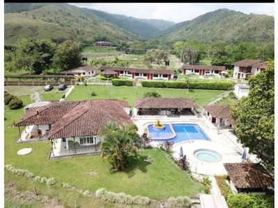 Hotel con encanto de 9000 m2 en venta Guadalajara de Buga, Departamento del Valle del Cauca
