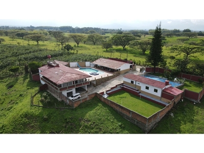 Hotel de lujo de 8500 m2 en venta Armenia, Colombia