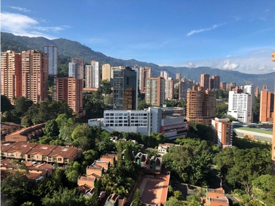 Piso de alto standing de 198 m2 en venta en Medellín, Departamento de Antioquia