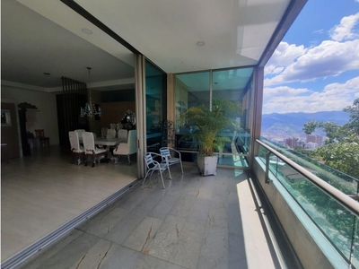 Piso exclusivo de 305 m2 en venta en Medellín, Colombia