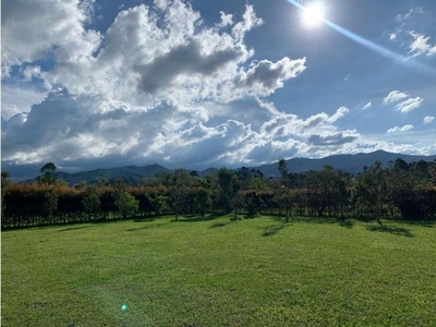 Terreno / Solar de 2450 m2 - Rionegro, Colombia