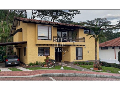 Vivienda de alto standing de 478 m2 en venta La Estrella, Departamento de Antioquia