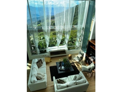Vivienda de lujo de 2200 m2 en venta Medellín, Departamento de Antioquia