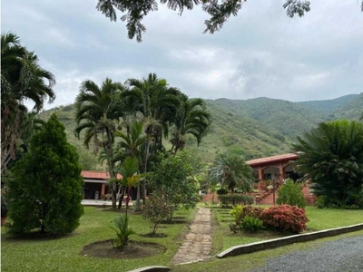 Vivienda exclusiva de 6678 m2 en venta Vijes, Departamento del Valle del Cauca