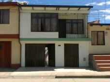Vendo casa en sector comercial barrio bolivar. - Popayán