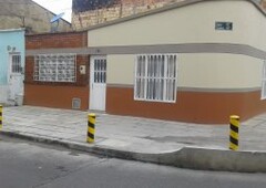 vendo casa esquinera barrio rionegro Bogota - Bogotá