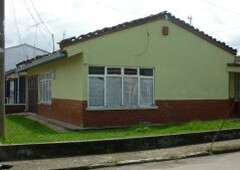 Vendo Casa Esquinera en Fucha Popayan buena Ubicación - Popayán