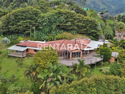 Casa en Arriendo en Centro, La Estrella, Antioquia